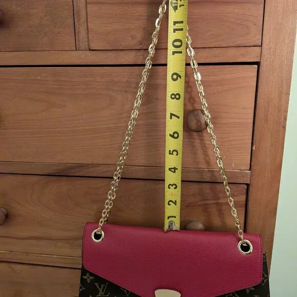 LV Monogram-style bag - Picture 3 of 6